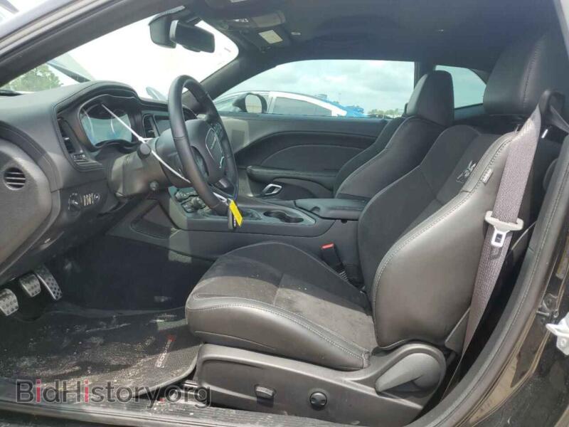 2023 Dodge CHALLENGER (VIN 2C3CDZFJXPH678030) — фото 7 из 12