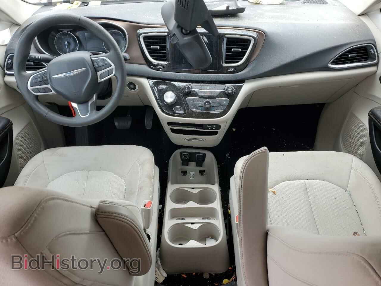 2017 CHRYSLER All Models - VIN: 2C4RC1DG0HR661203 - Photo 8
