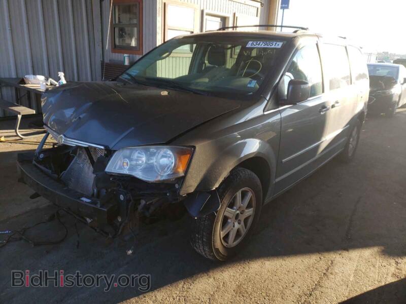 2010 Chrysler MINIVAN (VIN 2A4RR5D10AR305318) — photo 2 of 10