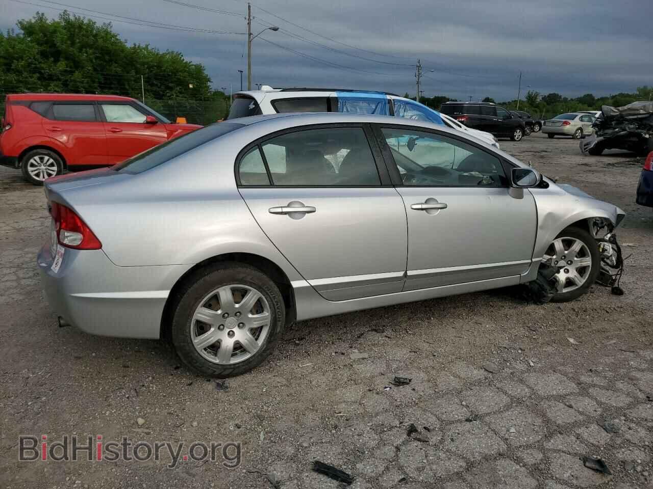 2010 HONDA CIVIC - VIN: 19XFA1F53AE037858 - Фото 3