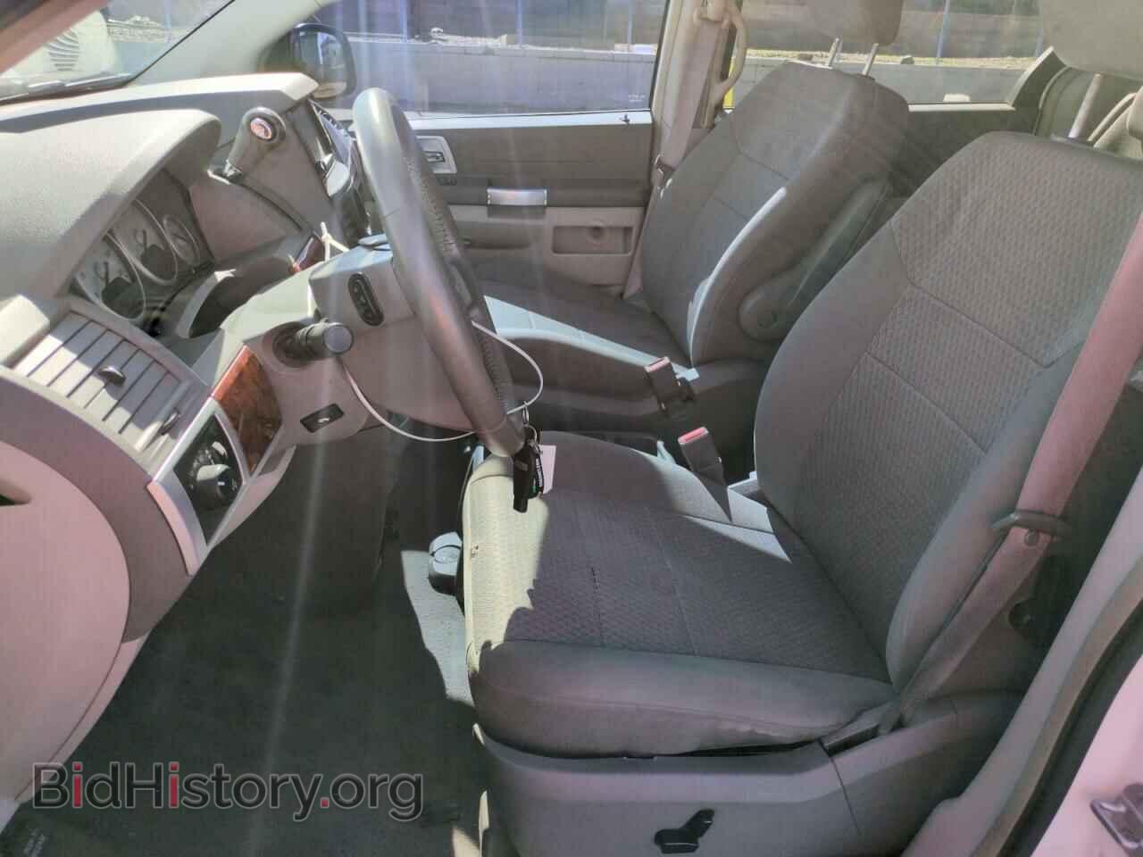 2008 CHRYSLER MINIVAN - VIN: 2A8HR54P18R694303 - Фото 7