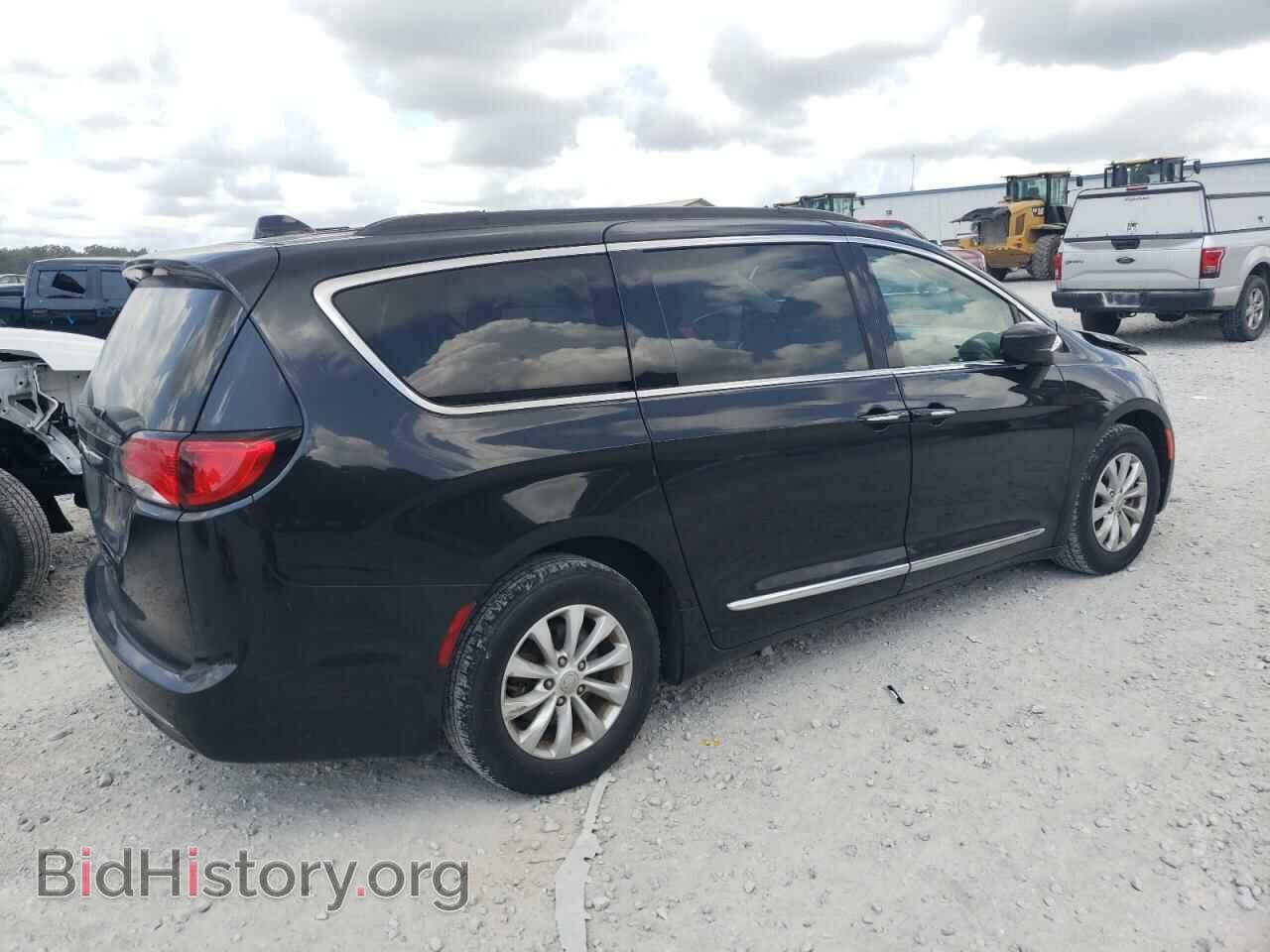 2017 CHRYSLER PACIFICA - VIN: 2C4RC1BG9HR523064 - Фото 3
