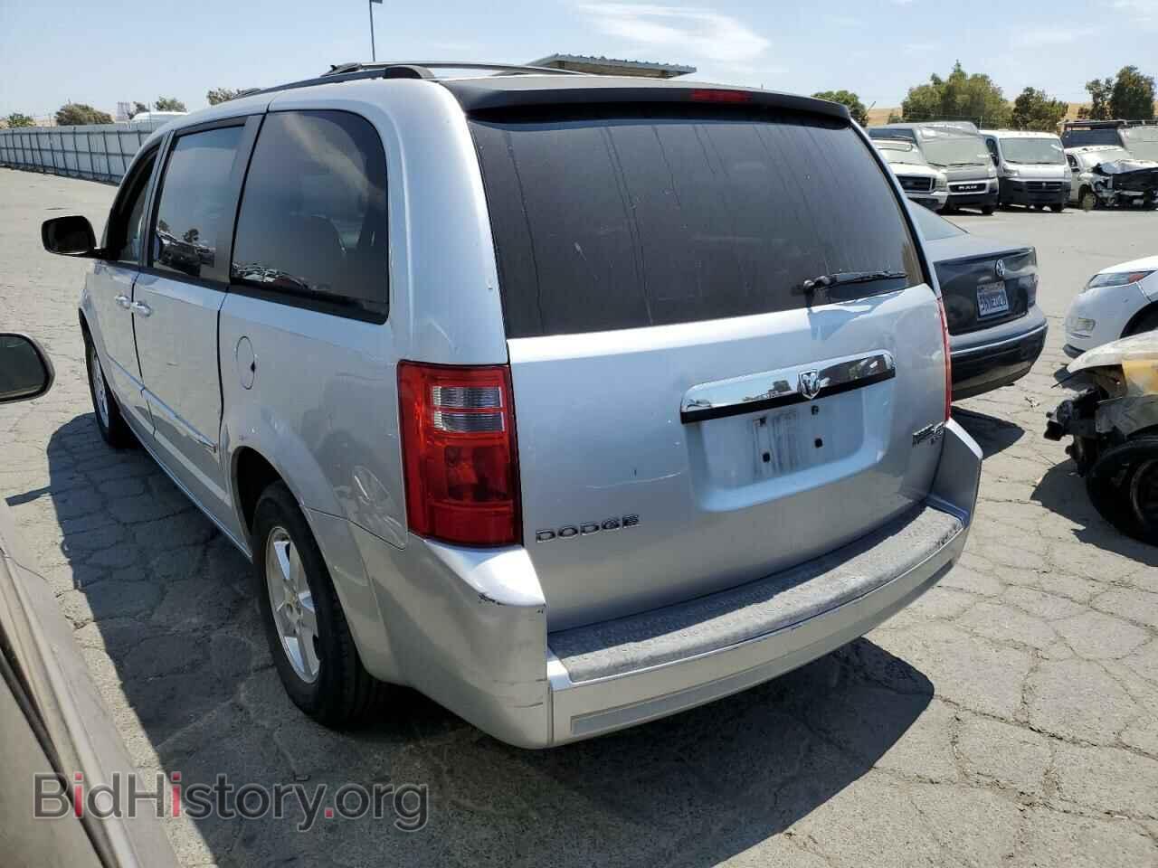 2010 DODGE CARAVAN - VIN: 2D4RN5D10AR261230 - Фото 2