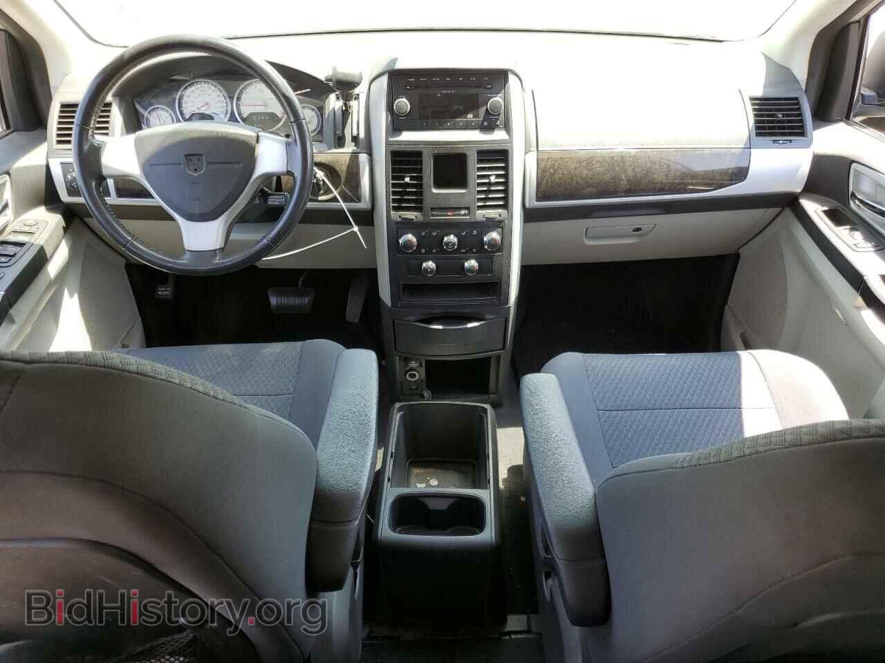 2010 DODGE CARAVAN - VIN: 2D4RN5D10AR261230 - Фото 8