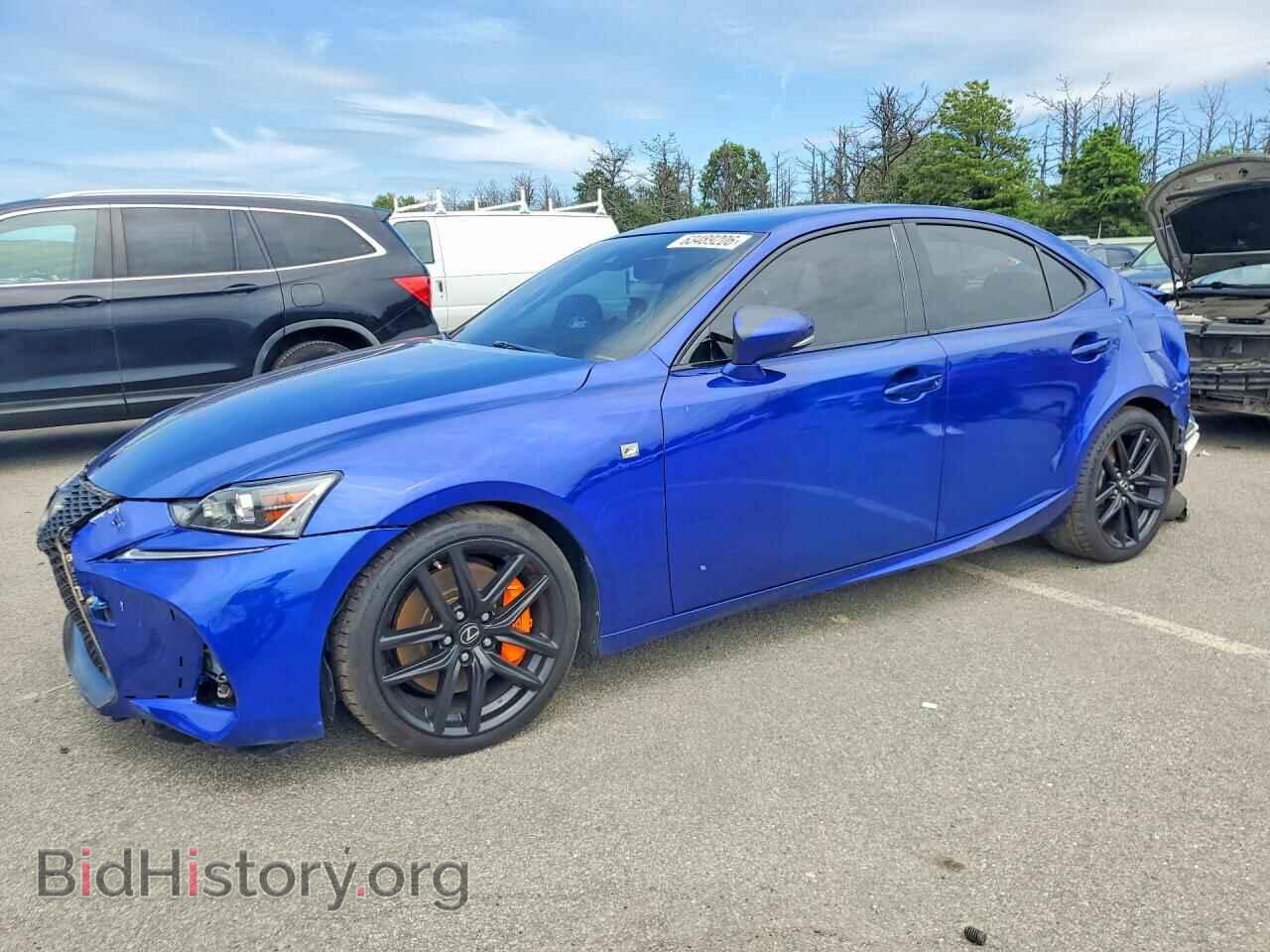 Фотография JTHC81D29J5028079 - LEXUS IS 2018