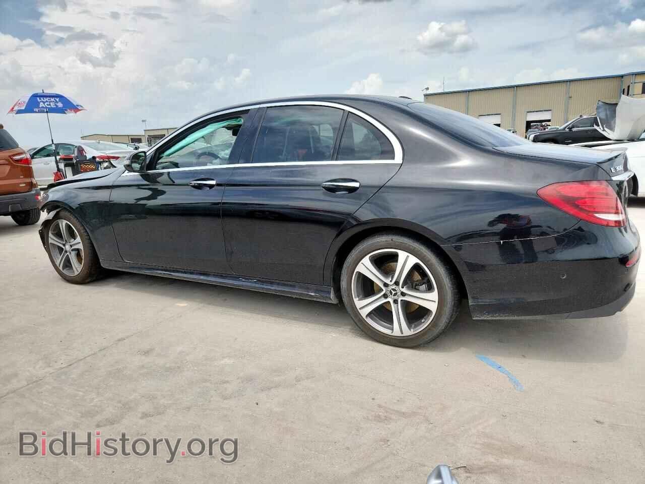 2017 MERCEDES-BENZ E-CLASS - VIN: WDDZF4KB2HA057792 - Фото 2