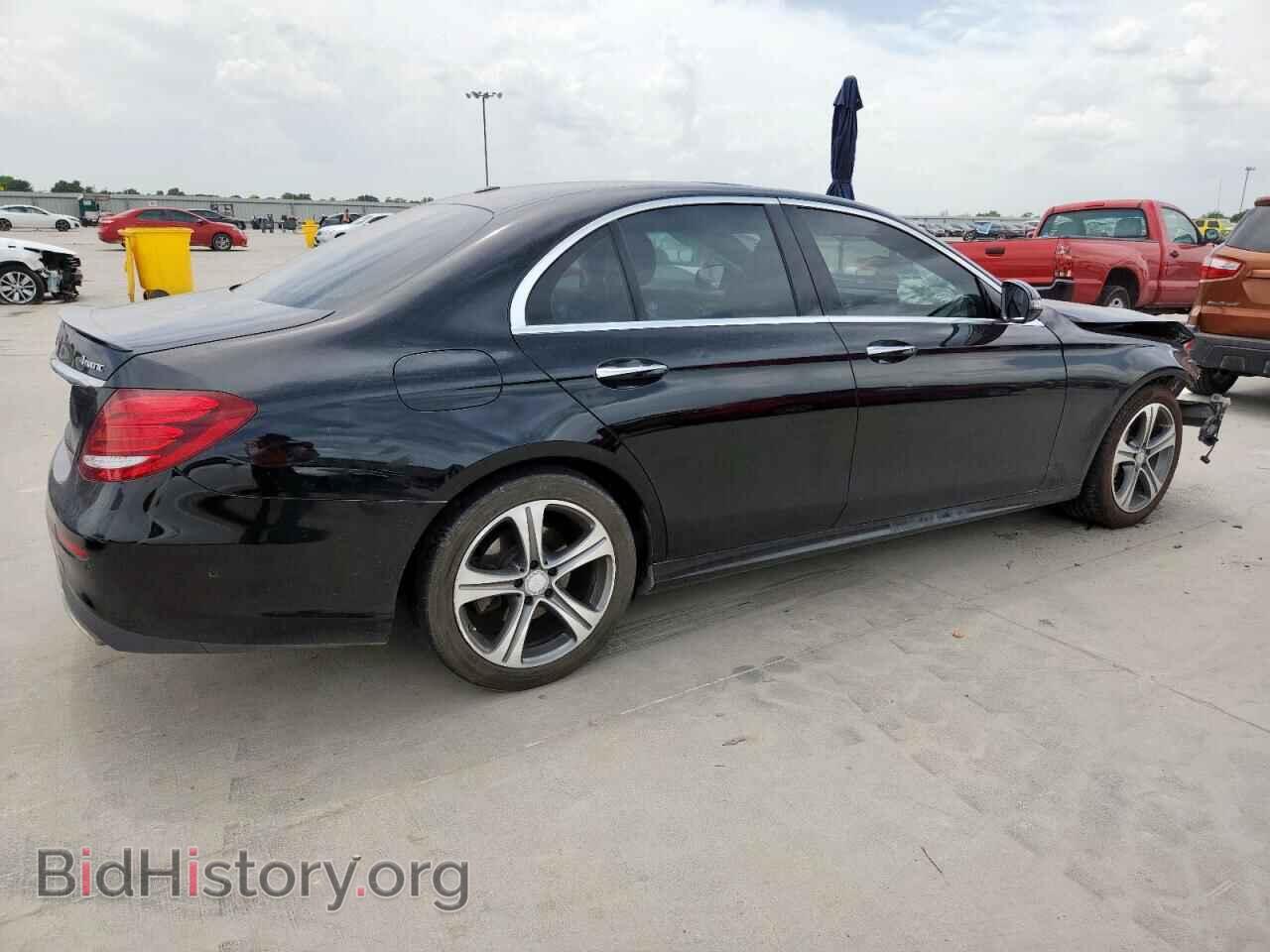2017 MERCEDES-BENZ E-CLASS - VIN: WDDZF4KB2HA057792 - Фото 3