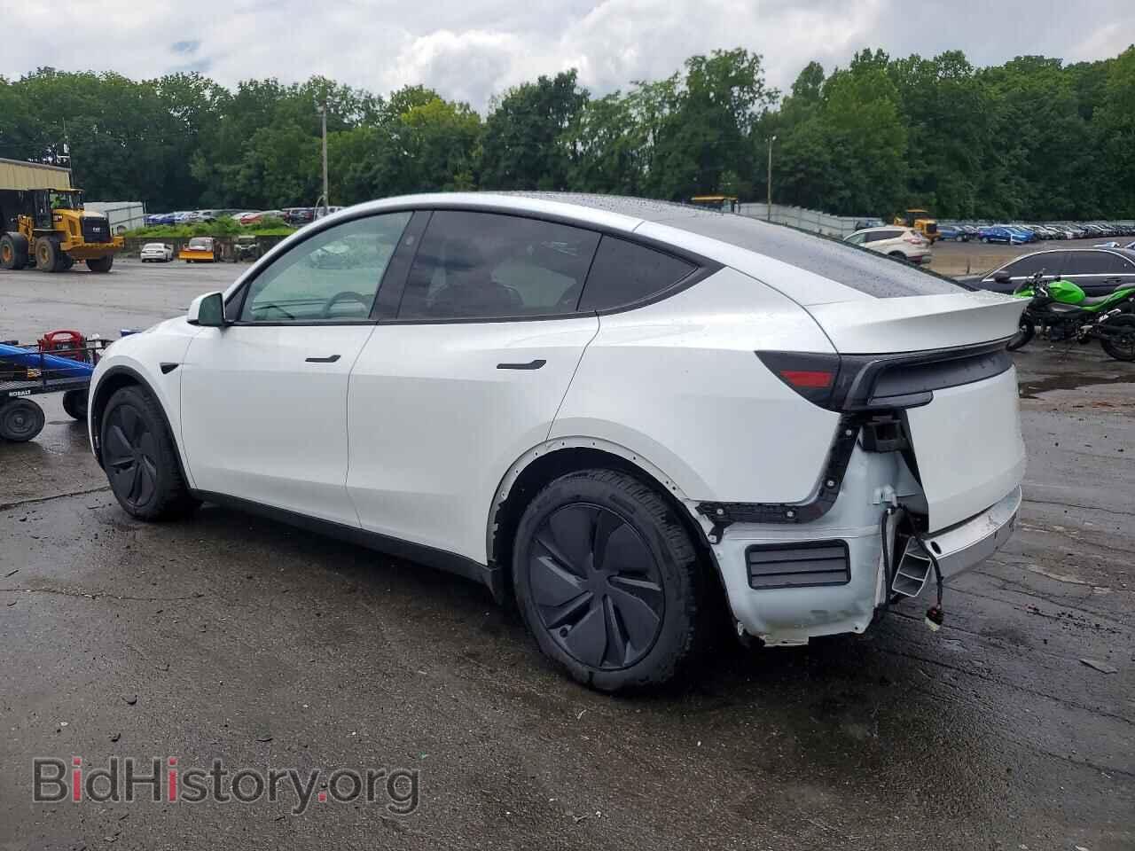 2026 TESLA MODEL Y - VIN: 7SAYGDEE0TA447525 - Photo 2