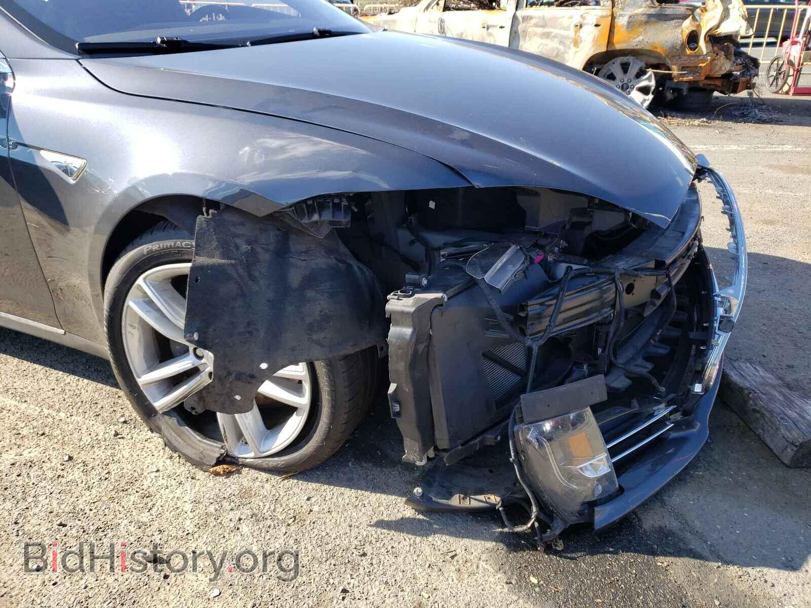 2015 TESLA MODEL S - VIN: 5YJSA1E26FF111071 - Фото 9