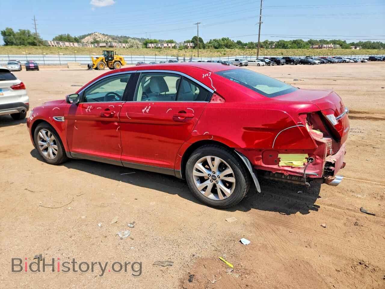 2011 FORD TAURUS - VIN: 1FAHP2HW6BG159575 - Фото 2