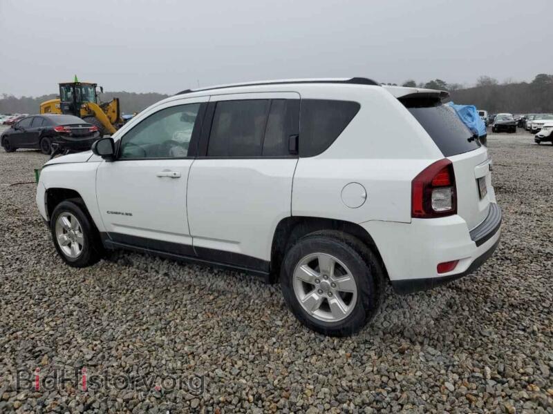 2015 Jeep COMPASS (VIN 1C4NJCBA5FD219662) — фото 2 из 12