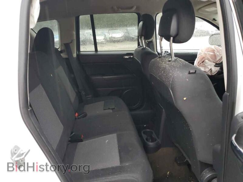 2015 Jeep COMPASS (VIN 1C4NJCBA5FD219662) — фото 10 из 12