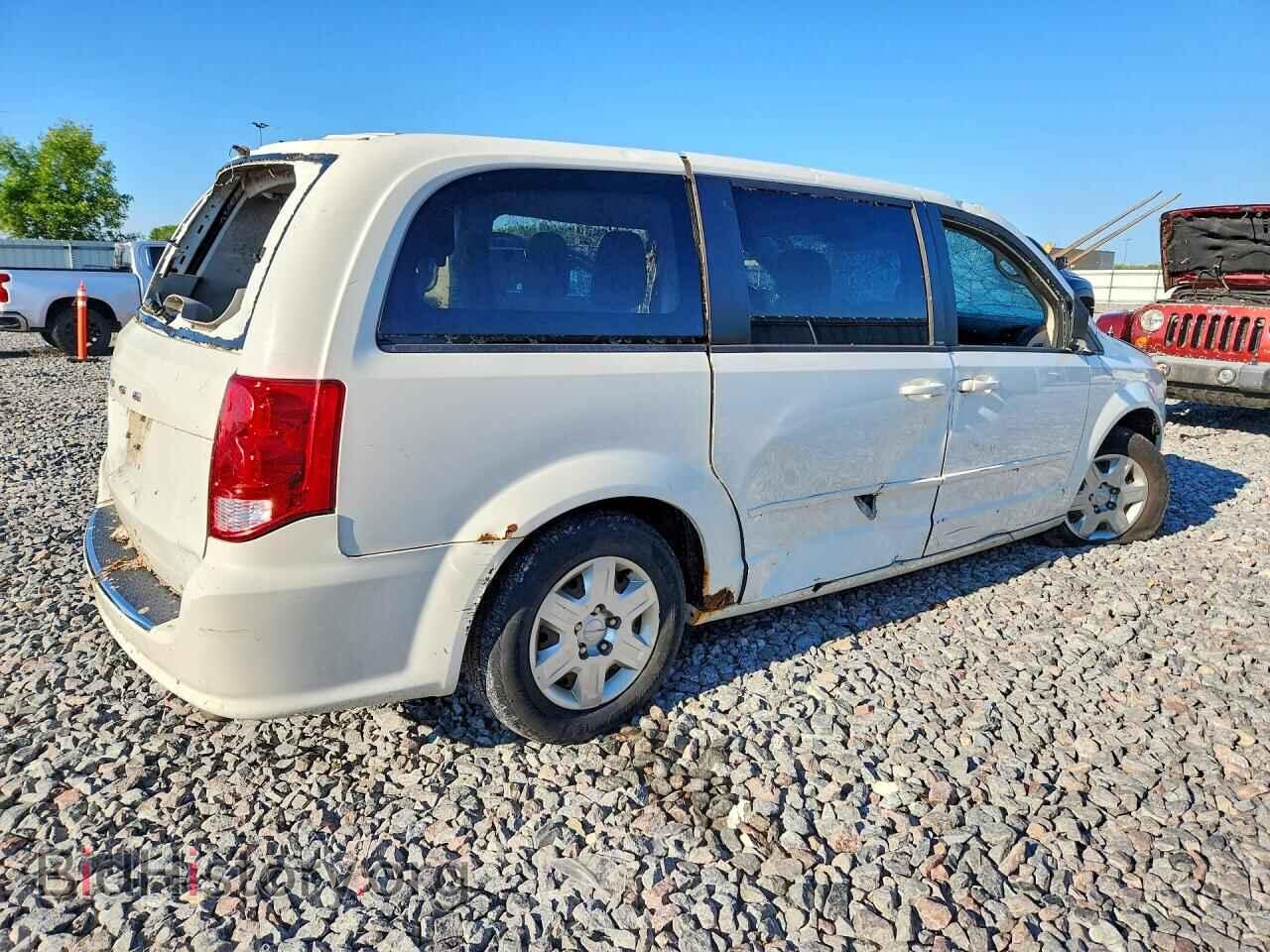 2013 DODGE CARAVAN - VIN: 2C4RDGBG3DR642481 - Фото 3