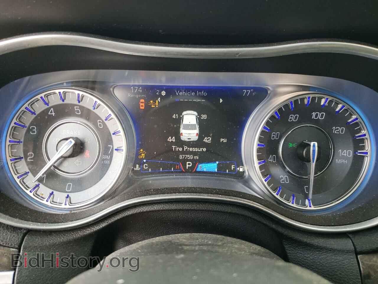 2018 CHRYSLER 300 - VIN: 2C3CCAEG6JH301552 - Фото 9