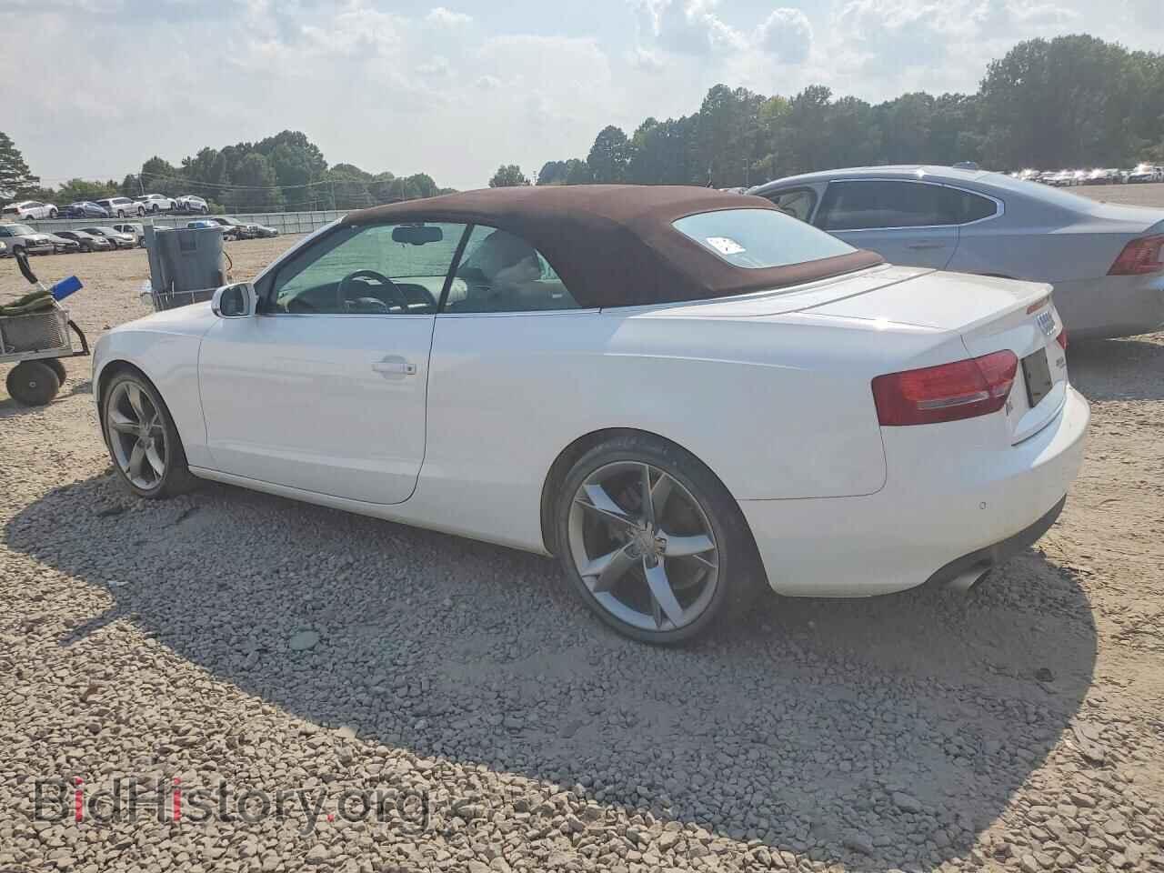 2011 AUDI A5 - VIN: WAULFAFHXBN001576 - Photo 2