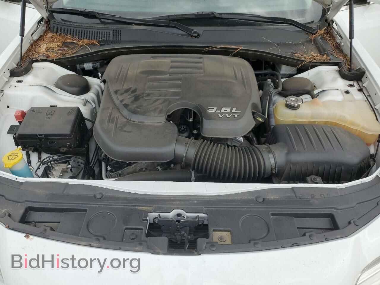 2019 CHRYSLER 300 - VIN: 2C3CCAAG5KH760840 - Фото 11