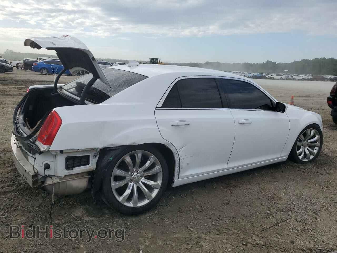 2019 CHRYSLER 300 - VIN: 2C3CCAAG5KH760840 - Фото 3