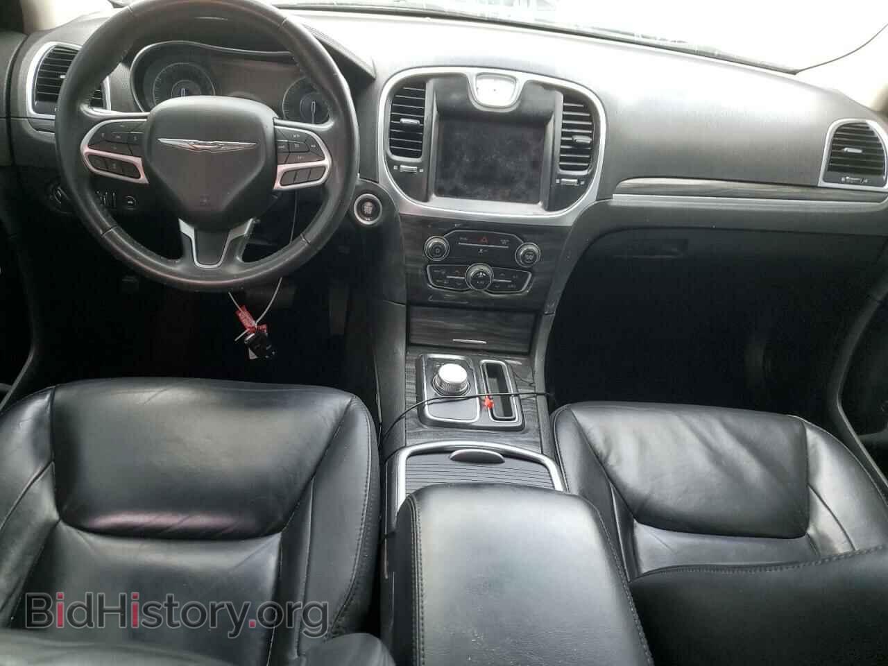 2019 CHRYSLER 300 - VIN: 2C3CCAAG5KH760840 - Фото 8