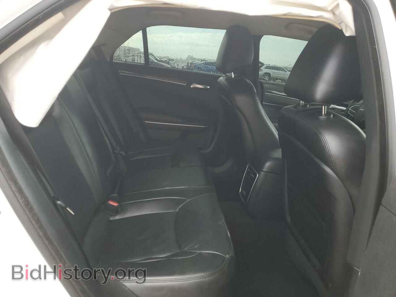 2019 CHRYSLER 300 - VIN: 2C3CCAAG5KH760840 - Фото 10