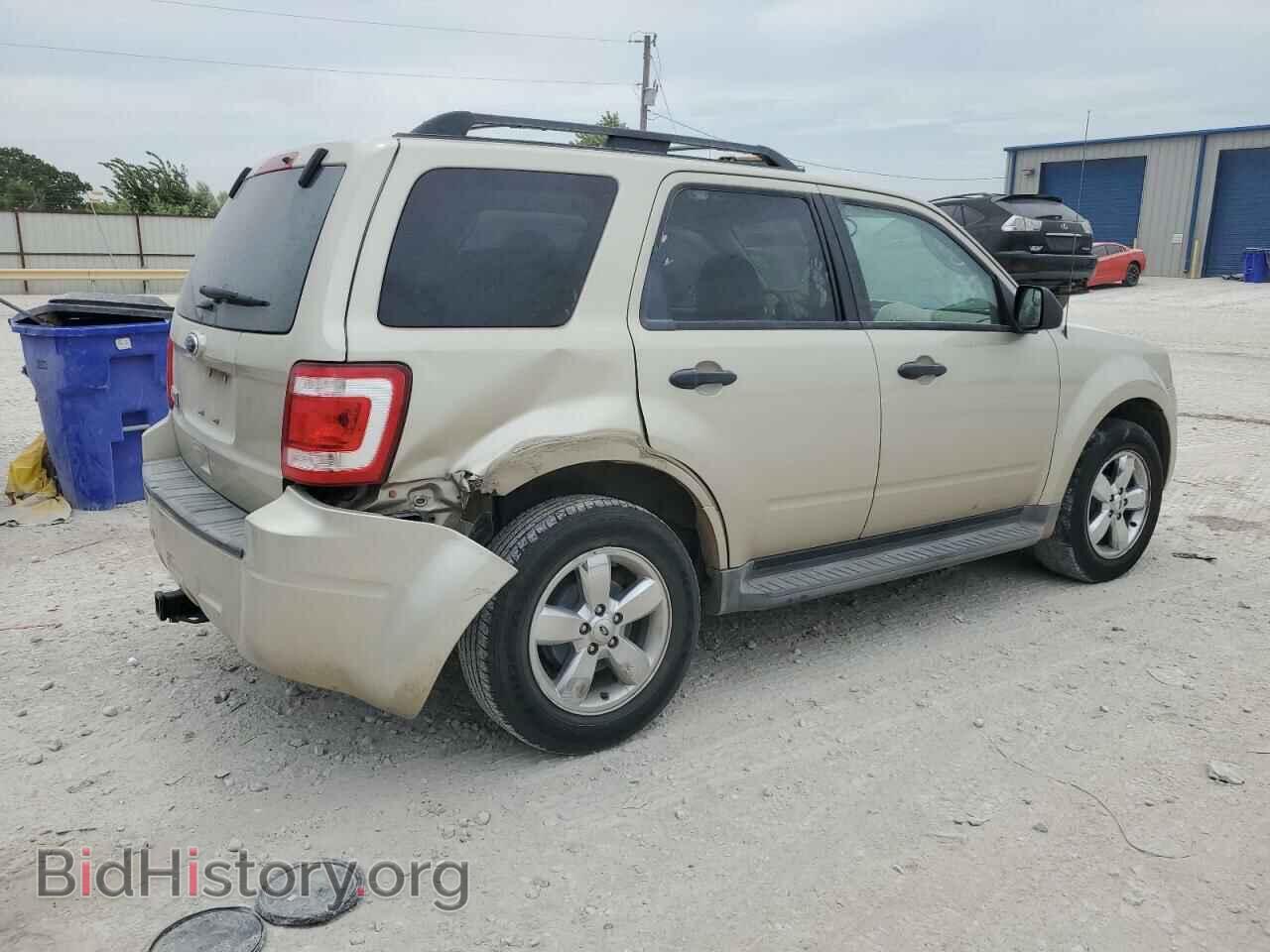 2011 FORD ESCAPE - VIN: 1FMCU0D72BKA81160 - Фото 3