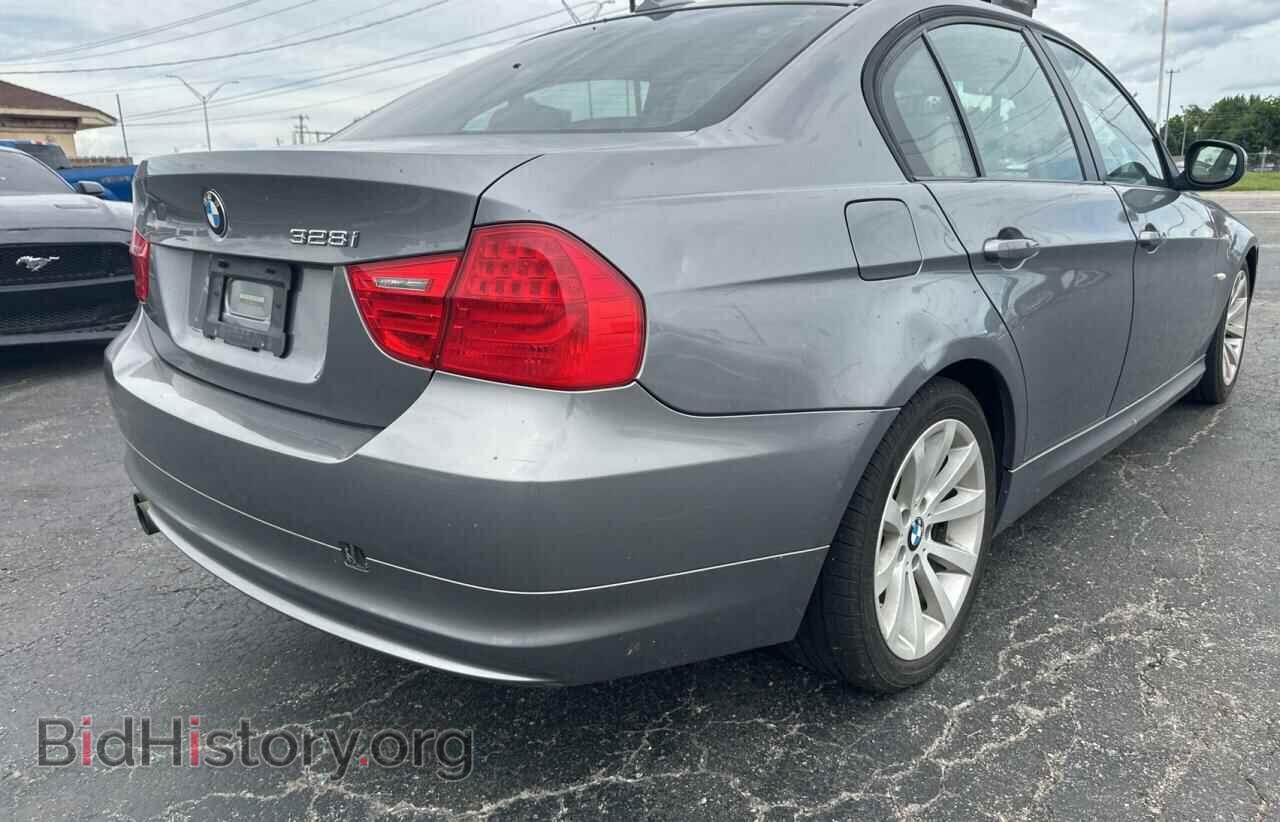 2011 BMW 3 SERIES - VIN: WBAPH7C58BE677372 - Фото 4