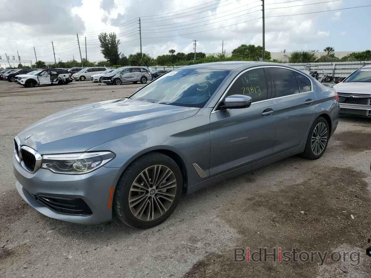 Photo WBAJE5C52KWE66278 - BMW 5 SERIES 2019