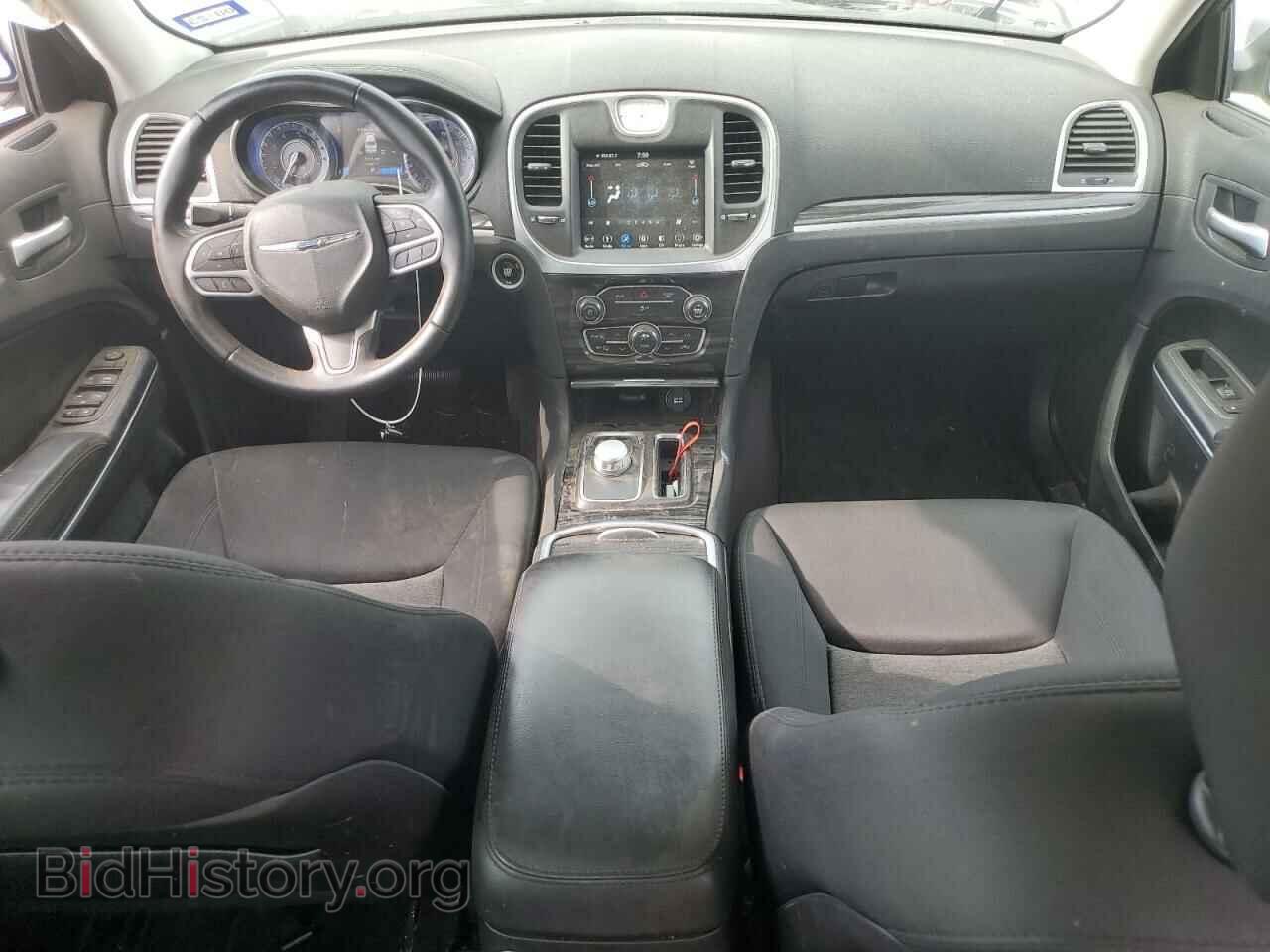 2018 CHRYSLER 300 - VIN: 2C3CCAAG3JH278169 - Фото 8
