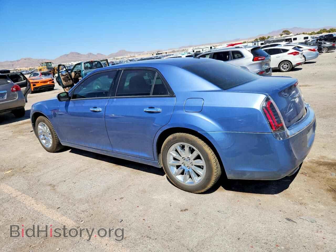 2011 CHRYSLER 300 - VIN: 2C3CA6CT6BH581235 - Photo 2