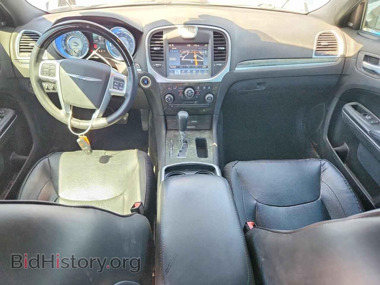 2011 CHRYSLER 300 - VIN: 2C3CA6CT6BH581235 - Photo 8