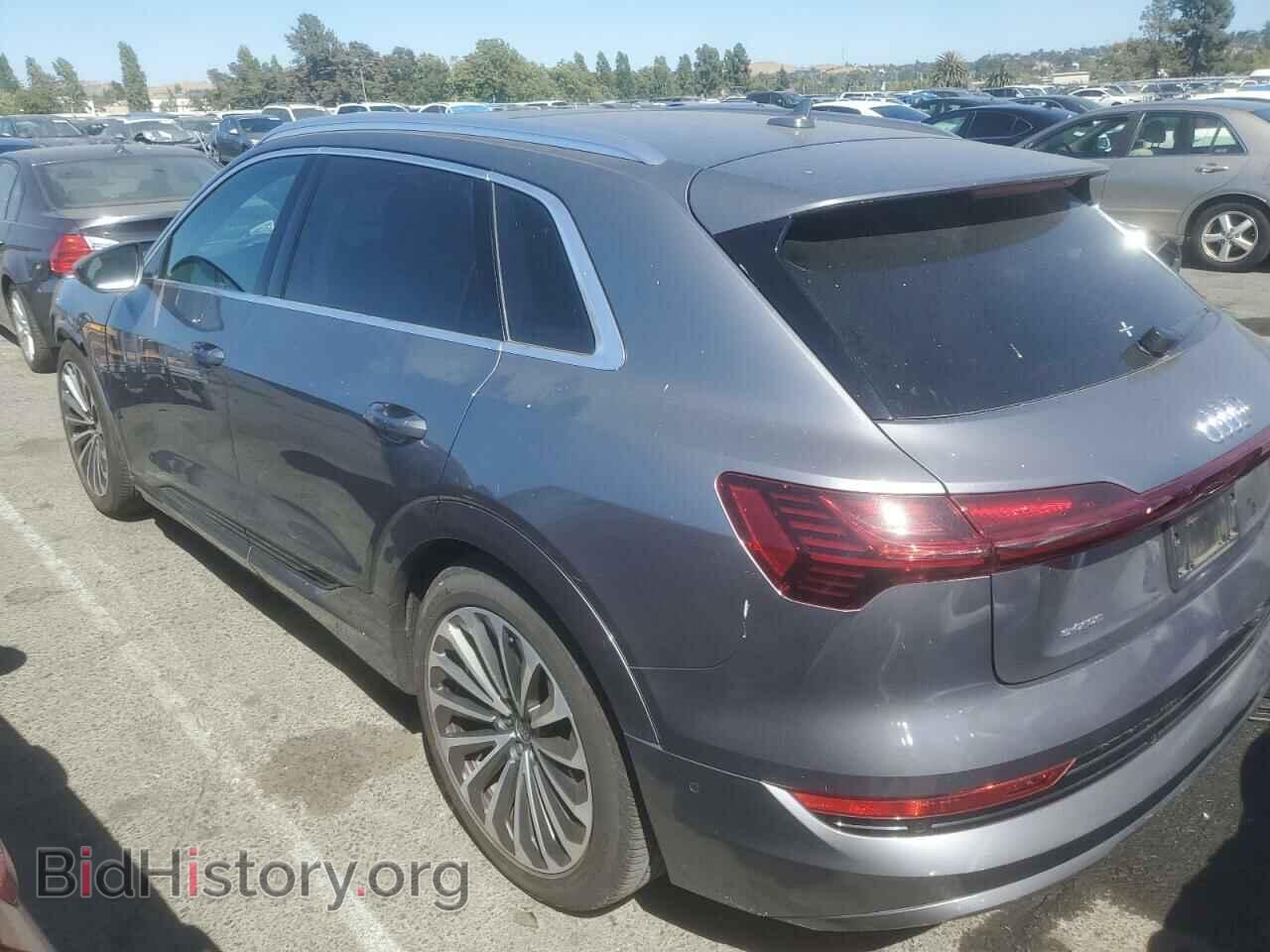 2019 AUDI E-TRON - VIN: WA1VABGE6KB023901 - Photo 2
