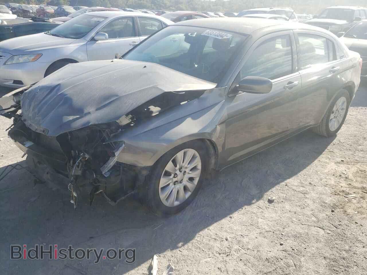 2013 CHRYSLER 200 - VIN: 1C3CCBAB6DN587852 - Фото 2