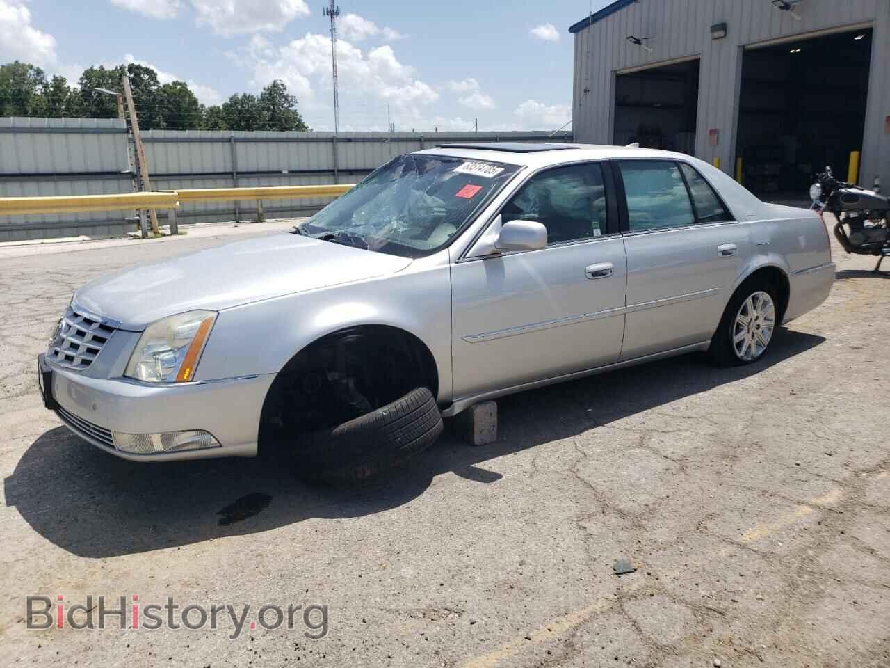 Photo 1G6KH5E65BU134125 - CADILLAC DTS 2011