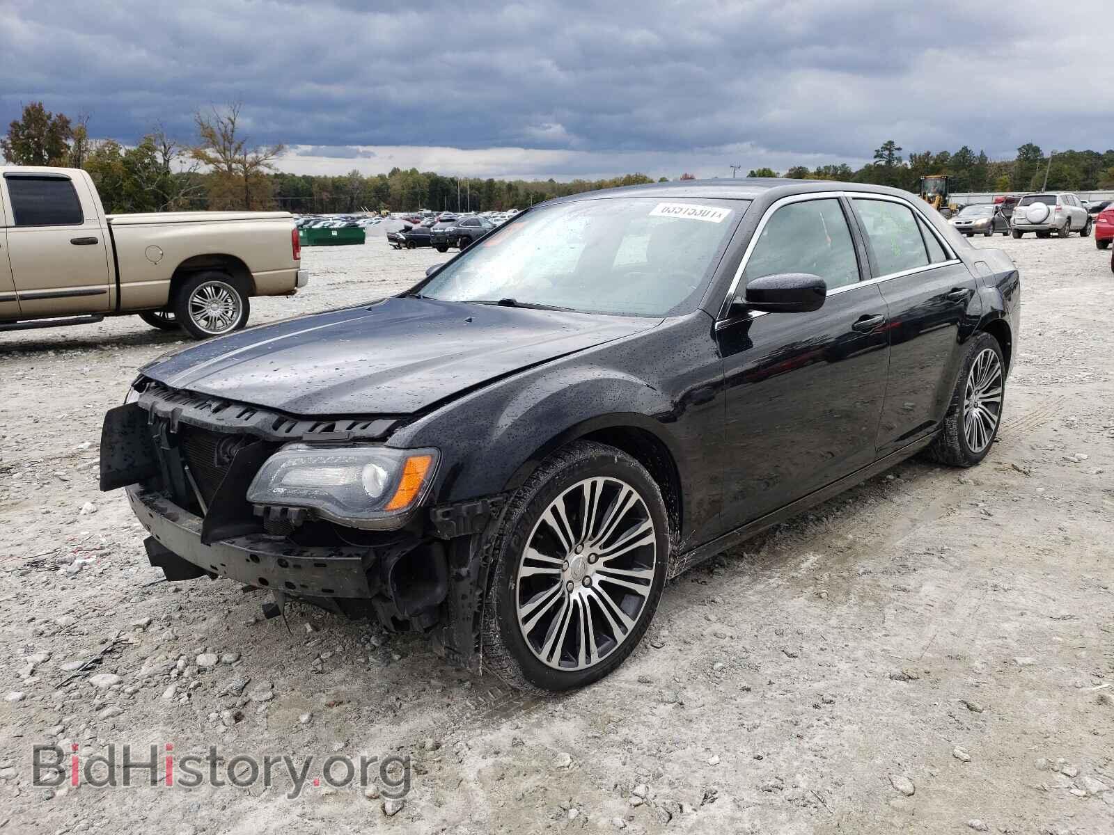 2013 CHRYSLER 300 - VIN: 2C3CCABT0DH652799 - Фото 2