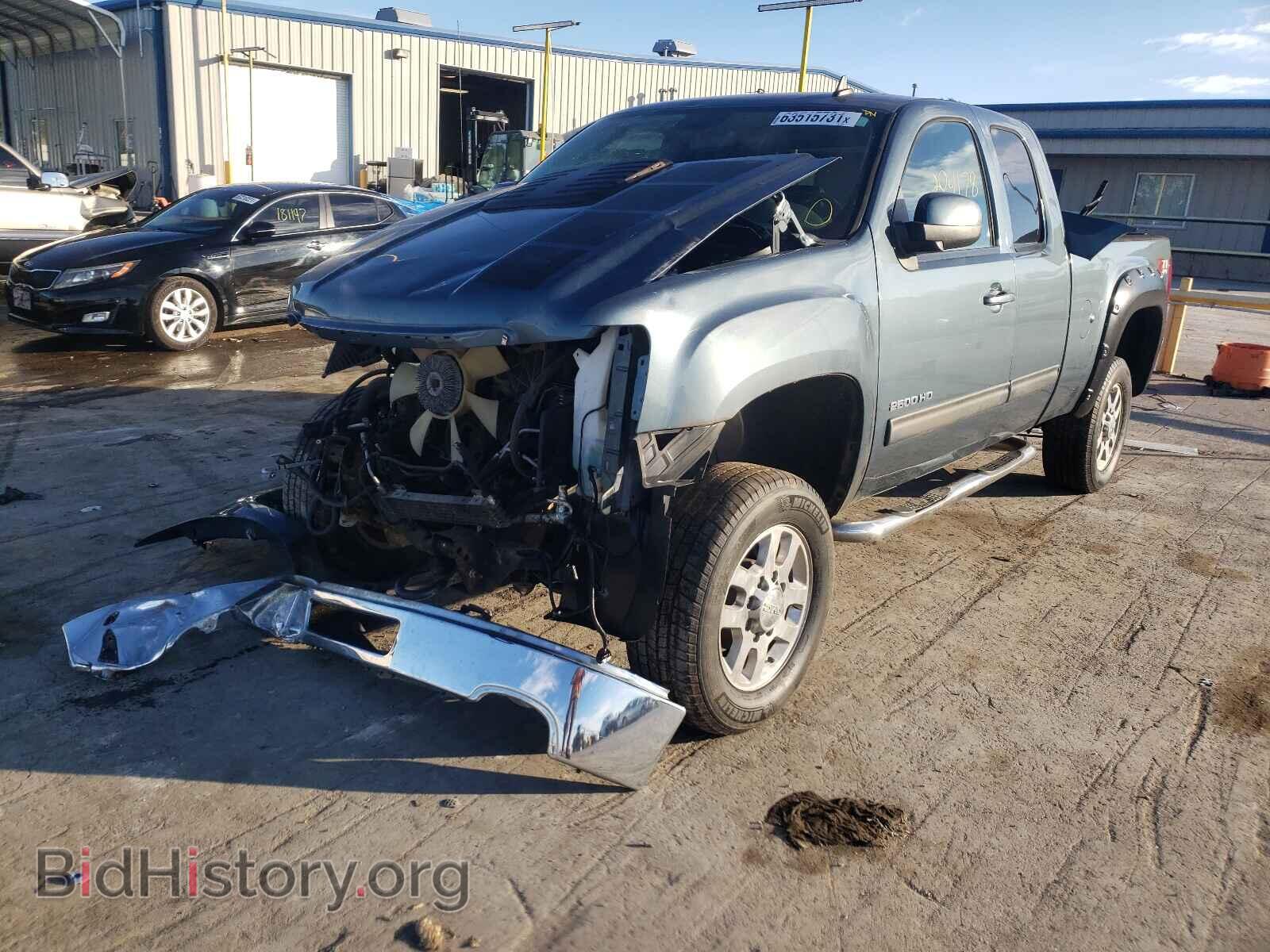 2013 GMC SIERRA - VIN: 1GT221CG6DZ103250 - Фото 2