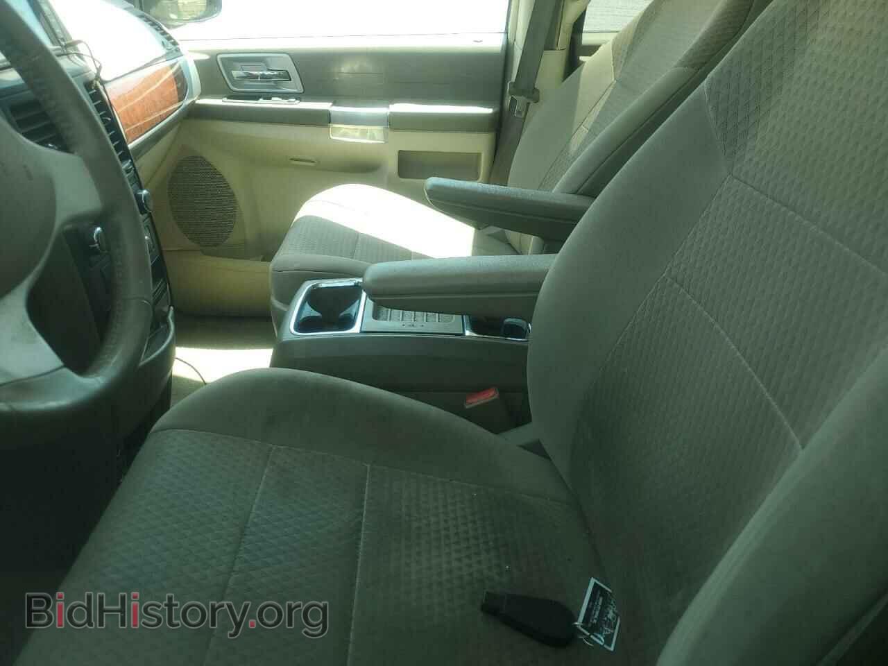 2008 CHRYSLER MINIVAN - VIN: 2A8HR54P78R666733 - Фото 7