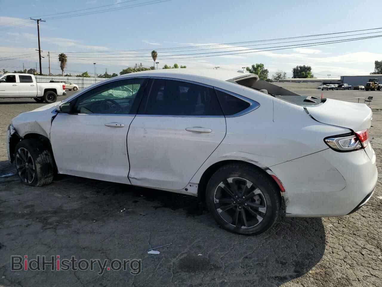 2015 CHRYSLER 200 - VIN: 1C3CCCAB6FN747382 - Фото 2