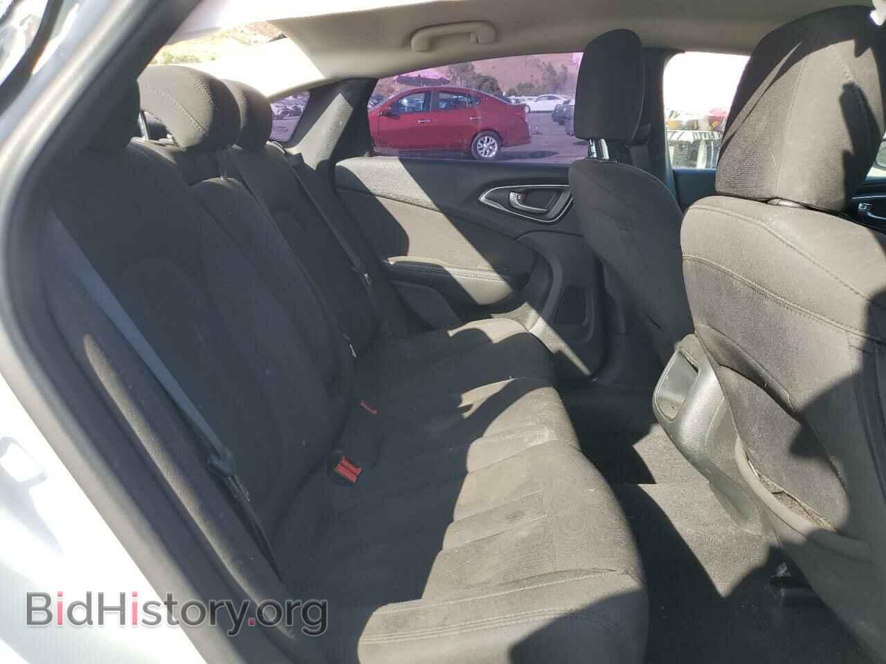 2015 CHRYSLER 200 - VIN: 1C3CCCAB6FN747382 - Фото 10