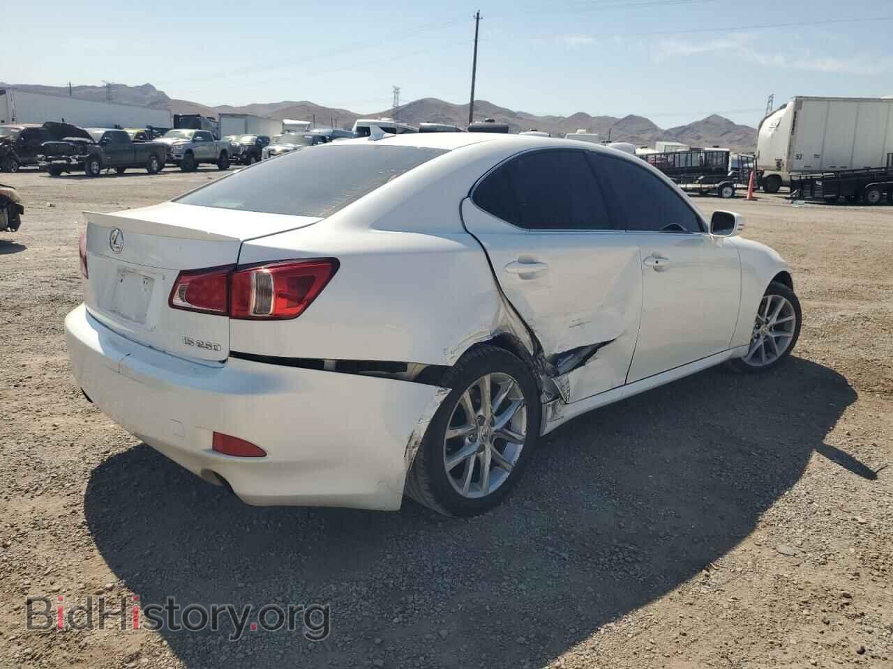 2011 LEXUS IS - VIN: JTHBF5C20B5143326 - Photo 3