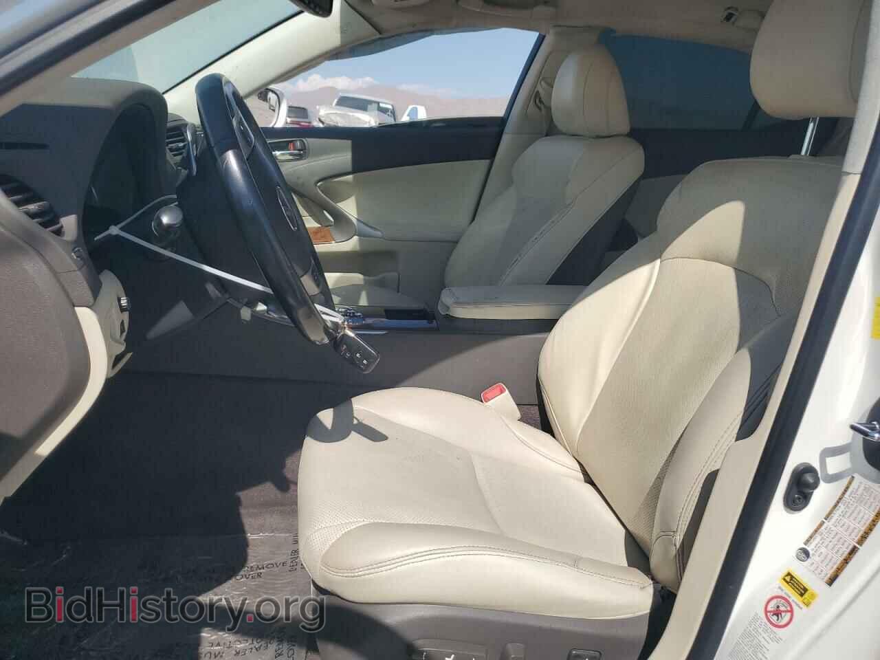 2011 LEXUS IS - VIN: JTHBF5C20B5143326 - Photo 7