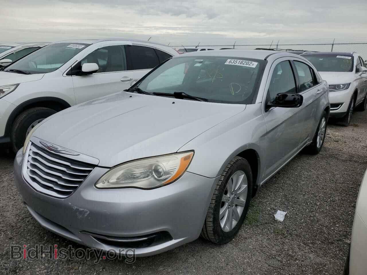 2011 CHRYSLER 200 - VIN: 1C3BC1FB1BN527814 - Фото 2