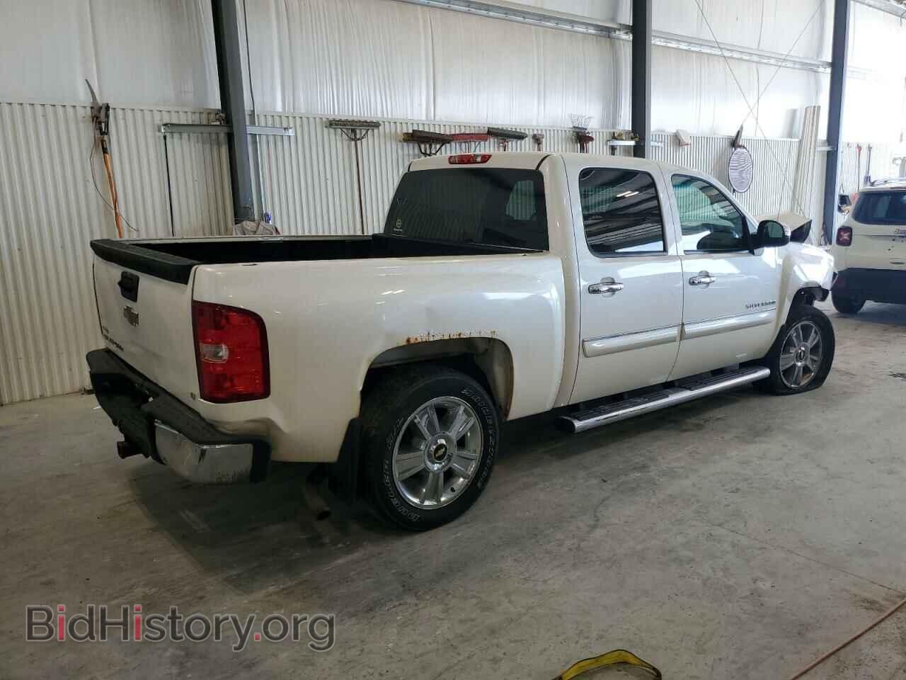 2011 CHEVROLET ALL Models - VIN: 3GCPKSE37BG325413 - Фото 3