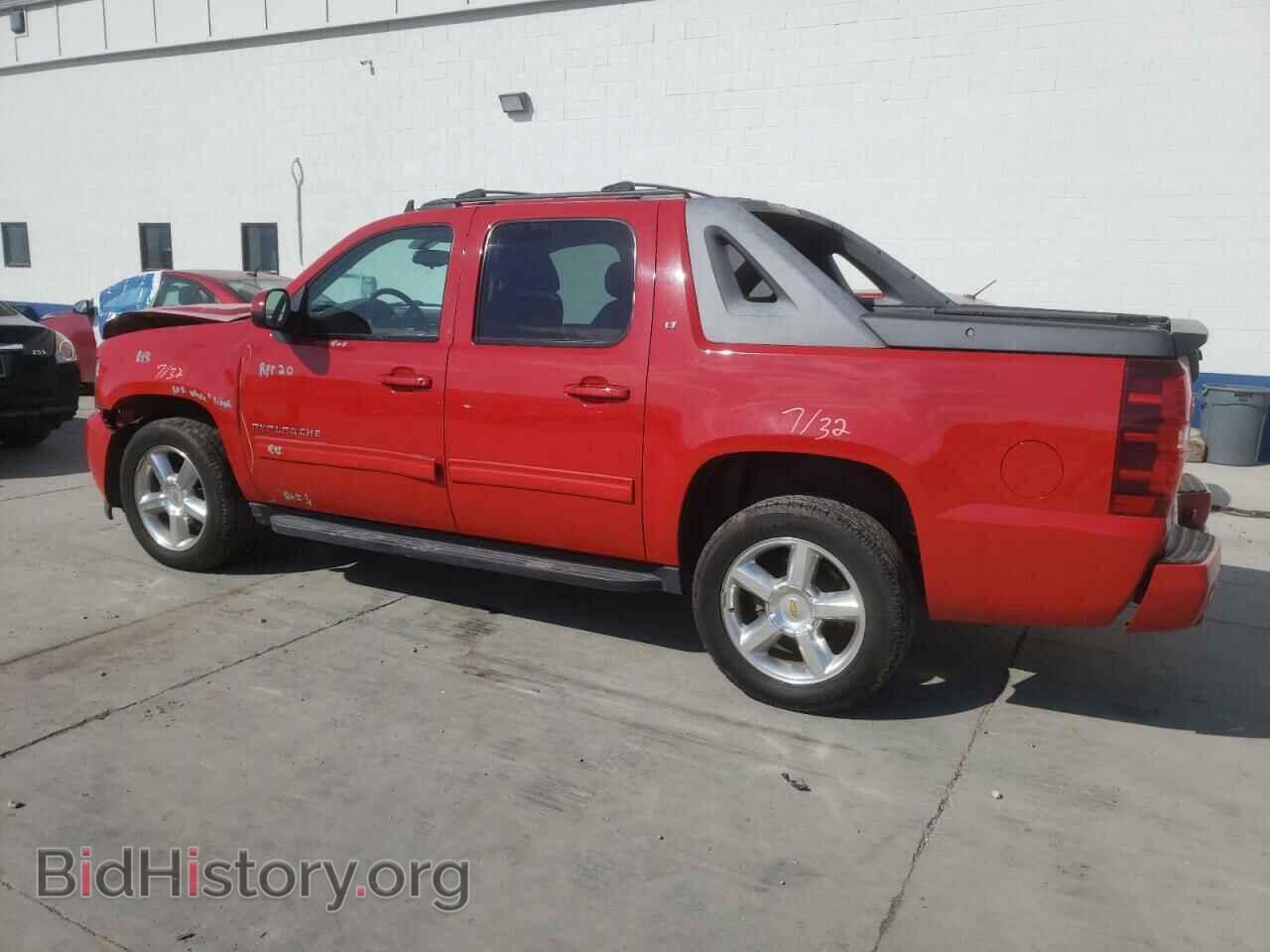 2011 CHEVROLET AVALANCHE - VIN: 3GNTKFE33BG233485 - Фото 2