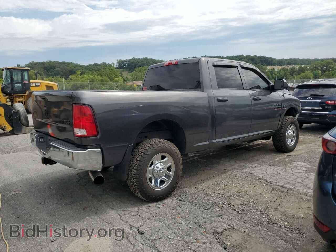 2016 RAM All Models - VIN: 3C6UR5CL0GG144770 - Photo 3