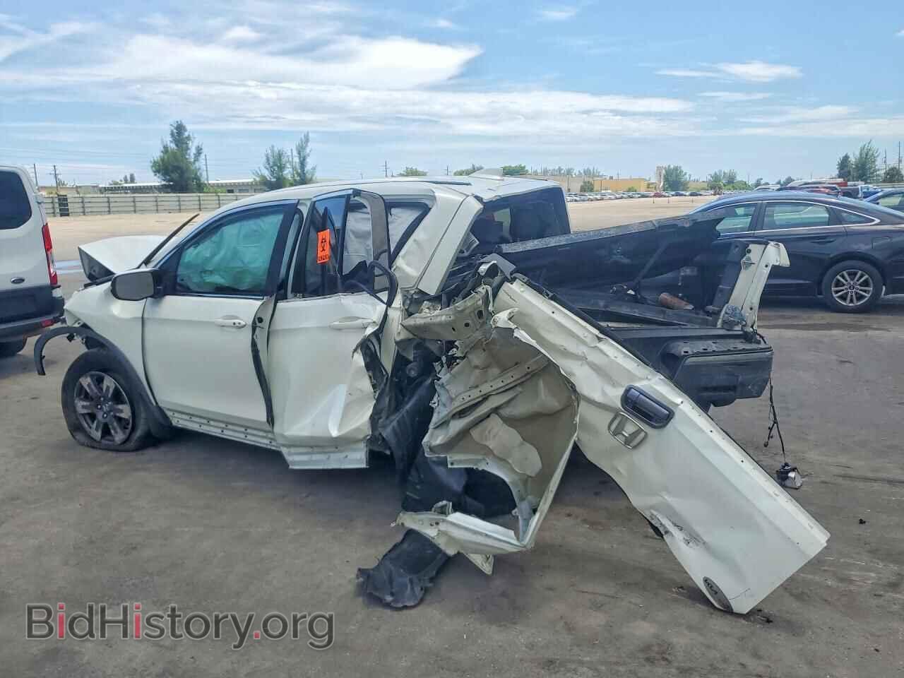 2017 HONDA RIDGELINE - VIN: 5FPYK2F58HB007584 - Photo 2