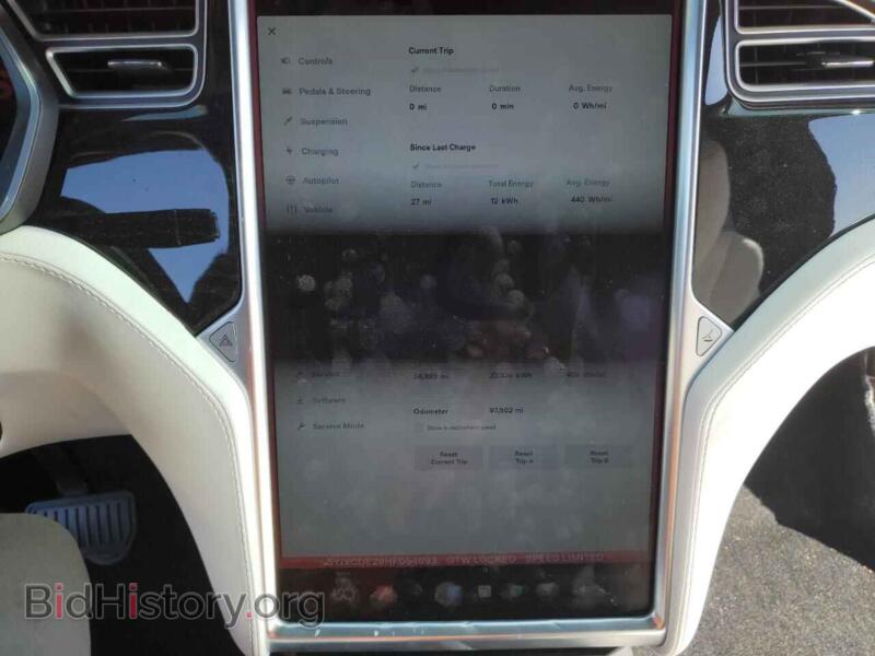 2017 Tesla MODEL X (VIN 5YJXCDE29HF054093) — фото 9 из 14