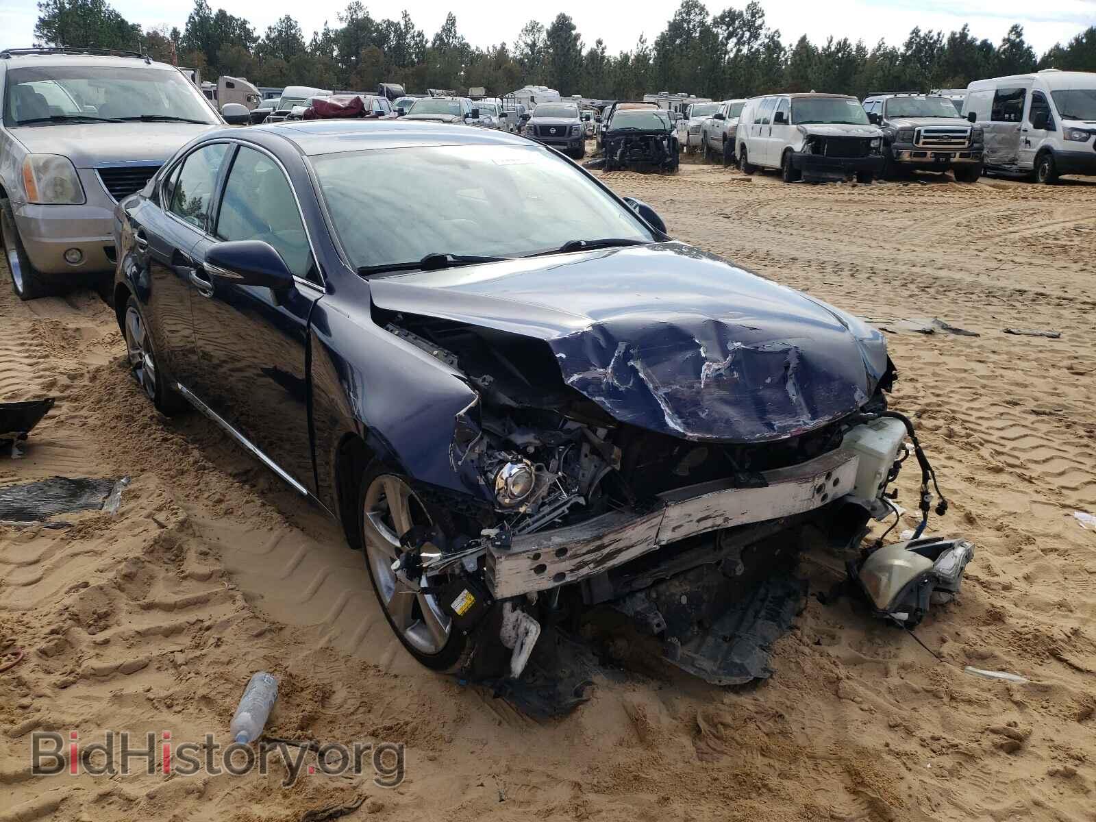 Фотография JTHBE5C25C5030475 - LEXUS IS 2012
