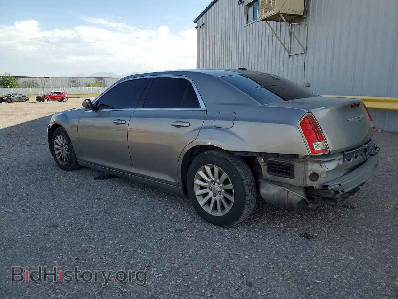 2014 CHRYSLER 300 - VIN: 2C3CCAAG2EH260204 - Фото 2