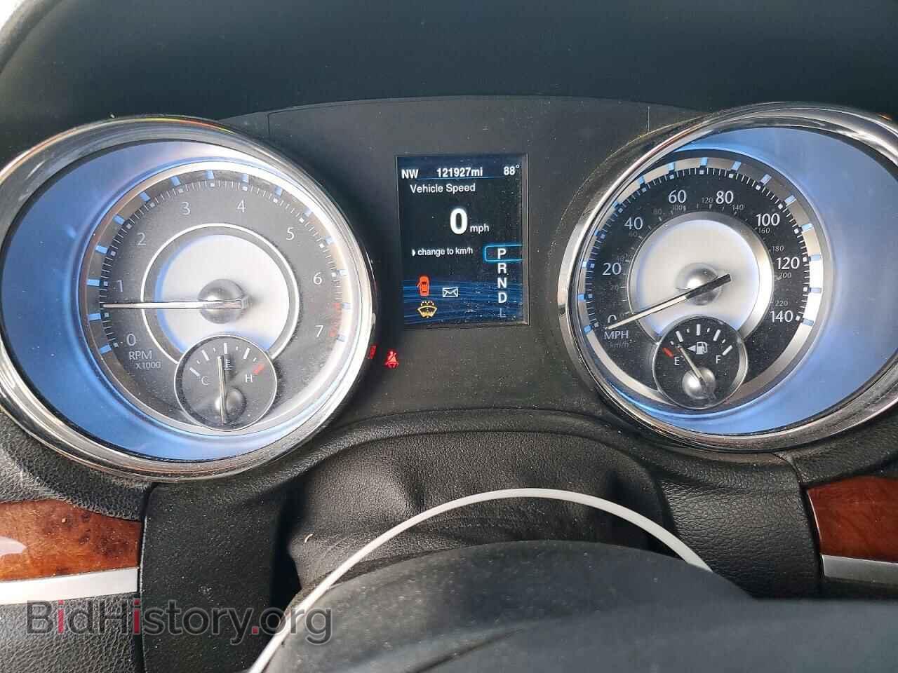 2014 CHRYSLER 300 - VIN: 2C3CCAAG2EH260204 - Фото 9