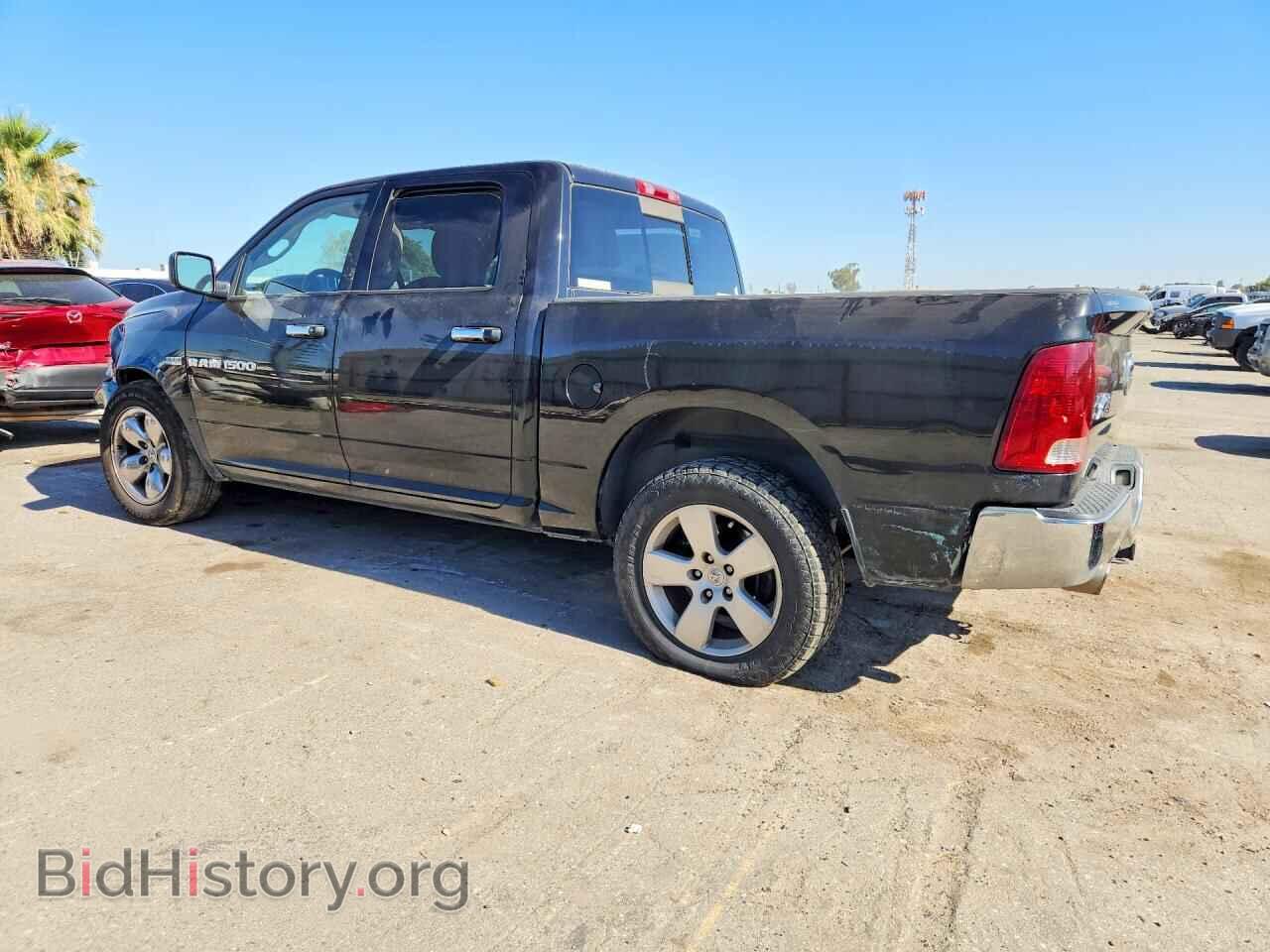2011 DODGE RAM 1500 - VIN: 1D7RB1CT6BS654074 - Фото 2
