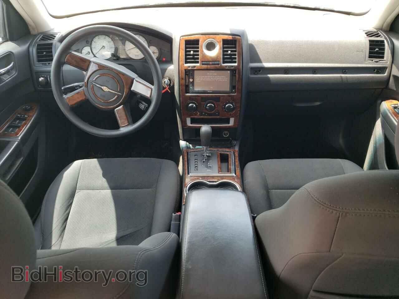 2009 CHRYSLER 300 - VIN: 2C3KA43D89H613010 - Фото 8
